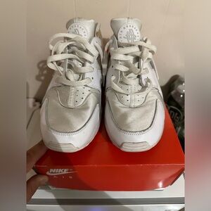 Nike Huaraches size 10